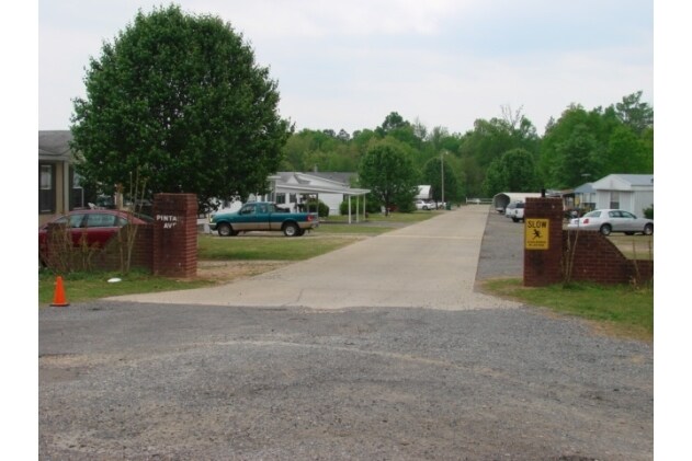 Building Photo - Duck Haven Mobile Home Community