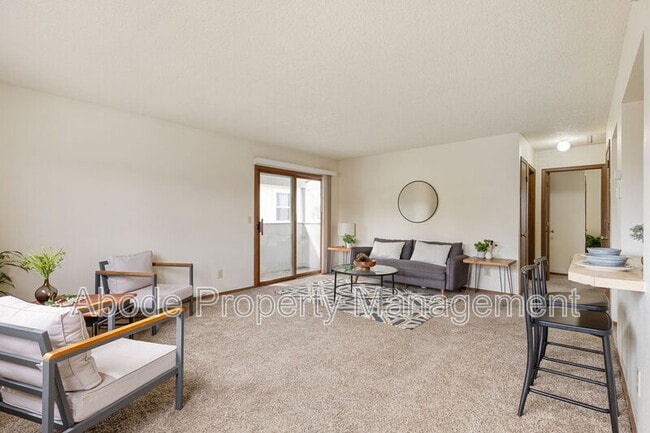 Foto del edificio - 1418 Emery Ct