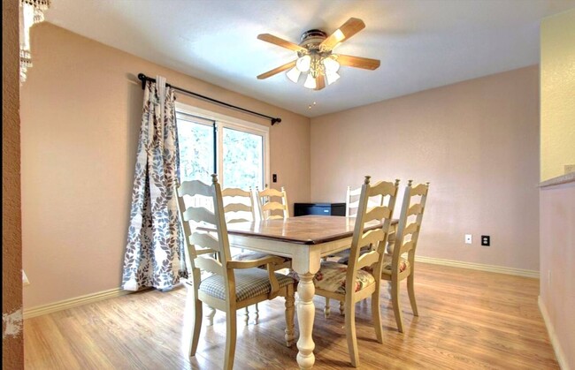 Dining Room - 37677 Sable Ridge Rd