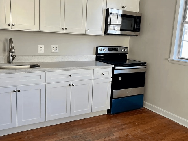 Foto del edificio - 758 209th St