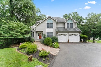 Building Photo - 17 Raven Crest Dr