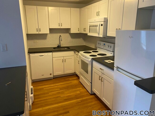 Foto del edificio - 134 Summer St