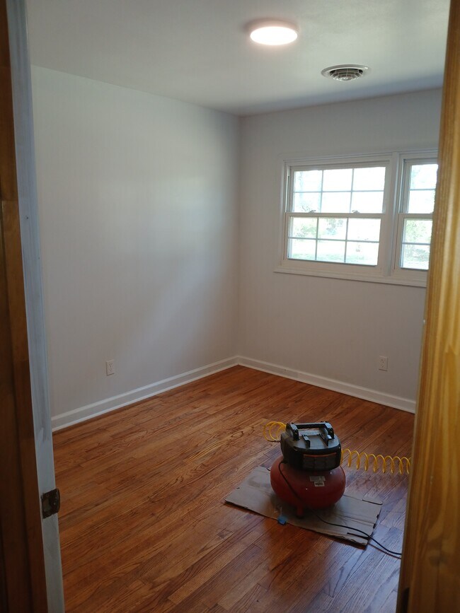 Foto del edificio - 5114 Pleasant Shade Dr