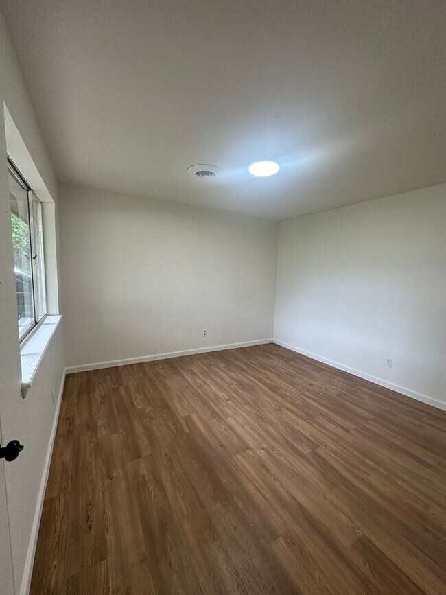 Foto del edificio - $1500 move-in special