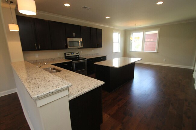 Foto del edificio - 2352 Somerset Valley Dr