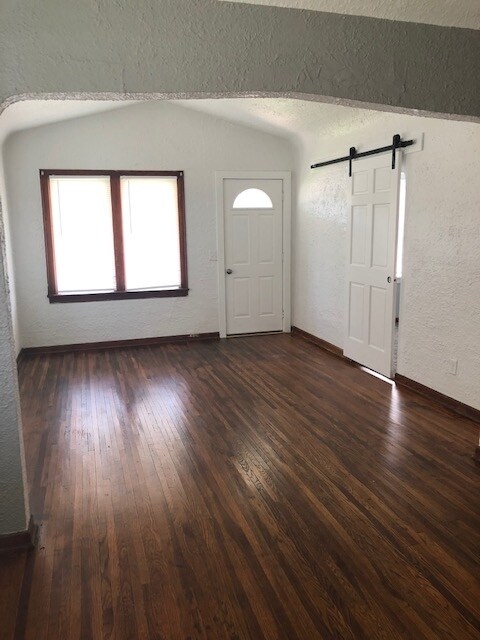 Building Photo - 1211 W Sheridan Ave
