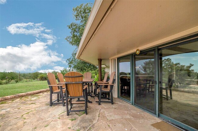 Foto del edificio - 520 Double Eagle Rnch Dr