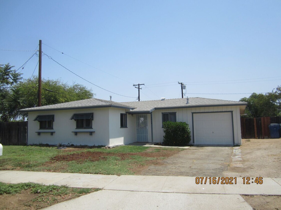 Primary Photo - 3 br, 1 bath House - 10058 OVERTON AVE.