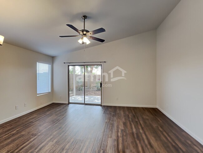 Building Photo - 17127 N Princess Pl