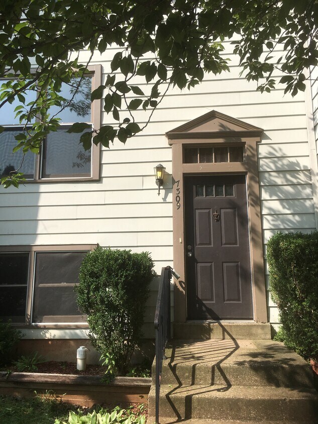 7308 Rokeby Dr, Manassas, VA 20109 Townhome Rentals in Manassas VA
