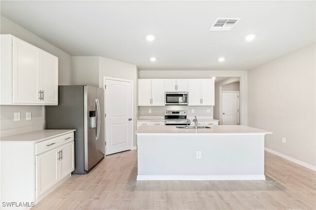 Foto del edificio - 3015 Birwood Cir