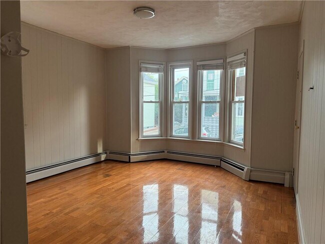 Foto del edificio - 50 E Transit St