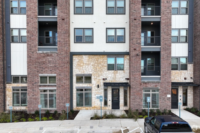 Entrance - Palladium Oak Grove