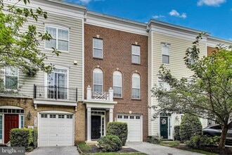 Building Photo - 2133 Little Sorrel Way