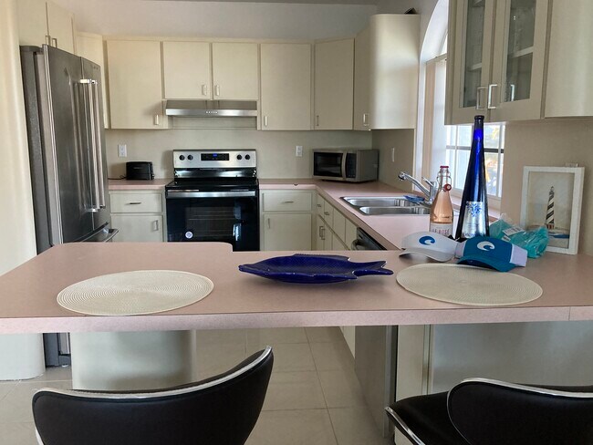 Cocina completa y utensilios - 196 Lorelane Pl