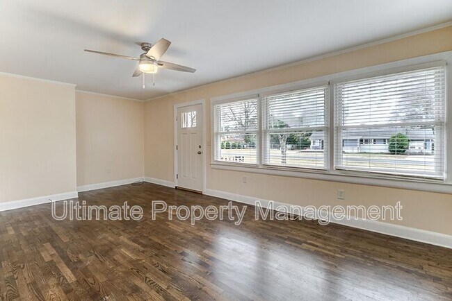 Foto del edificio - 161 Brentwood Dr