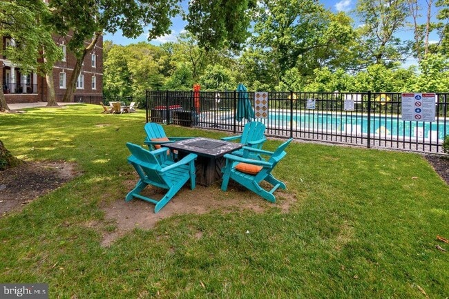 Building Photo - 18 E Lancaster Avenue Unit 2B-PH-16