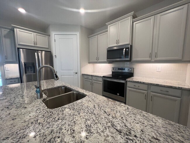 Foto del edificio - 3 br, 2 bath House - 1640 Remington Trace Dr