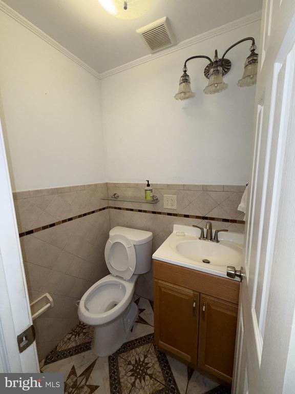 Building Photo - 1329 S 22nd St