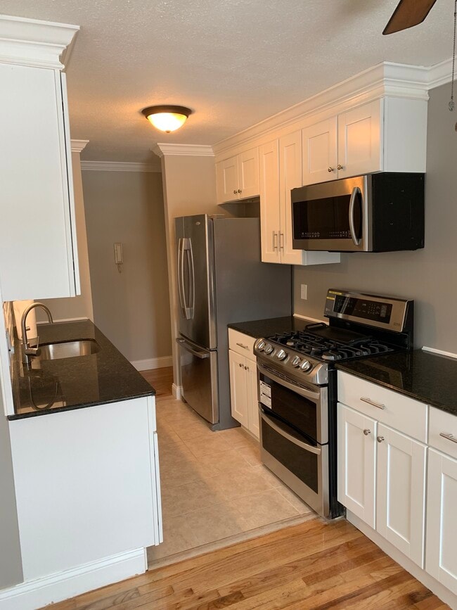 166 Regency Park Dr Unit 166, Agawam, MA 01001 Condo for Rent in