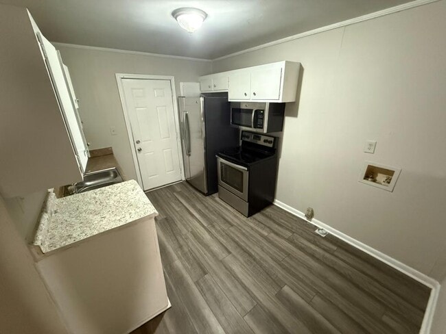 Photo - 3015 Batavia St Apartment