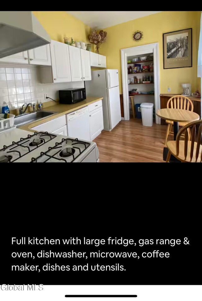 Building Photo - 630 N Broadway