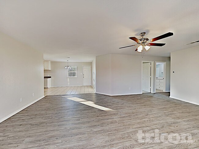 Foto del edificio - 4303 Sheldon Ln