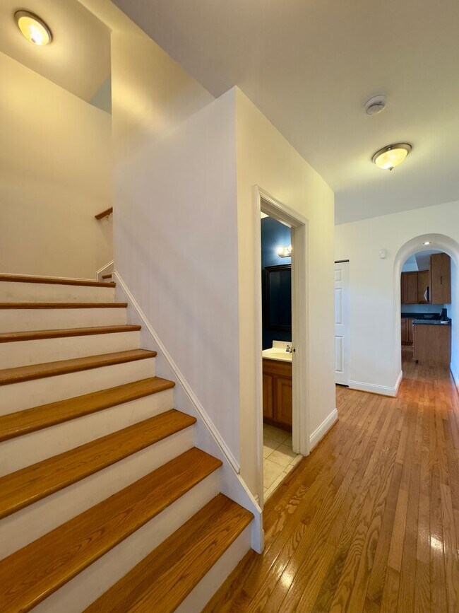 Foto del edificio - Stunning End-of-Group 3bed/3.5ba Patterson Park Home - 3000+ Square Feet with a large yard!