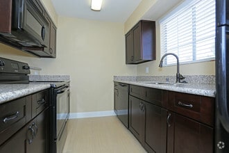 Interior Photo - Dolce by the Lakes