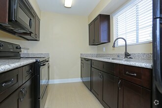 Interior Photo - Dolce by the Lakes