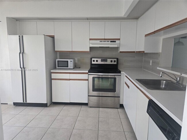 Foto del edificio - 1201 SW 128th Ter