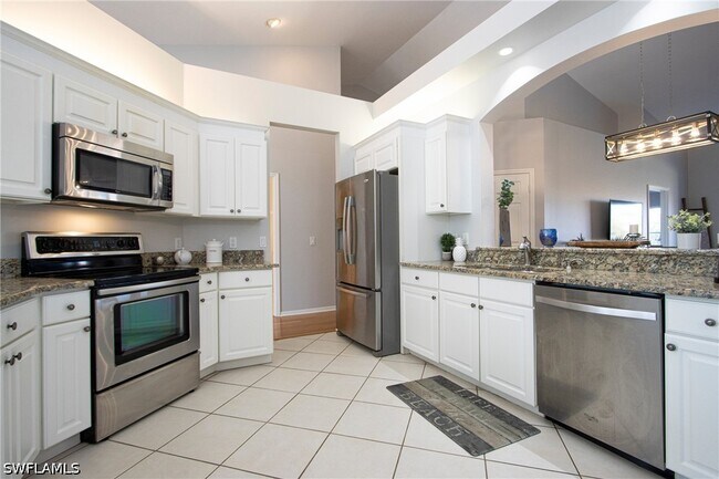 Foto del edificio - 5705 Heron Ln