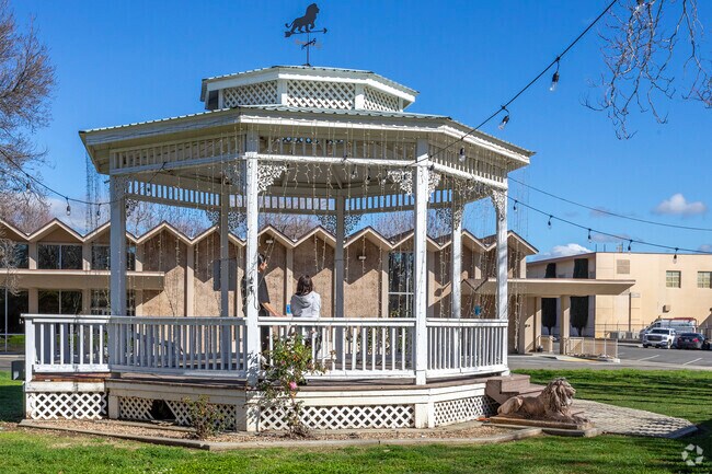 Enjoy an afternoon with family or friends at Frame Park in Coalinga.