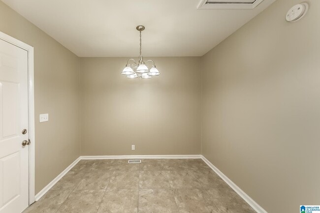 Foto del edificio - 1717 Bobolink Ln NE