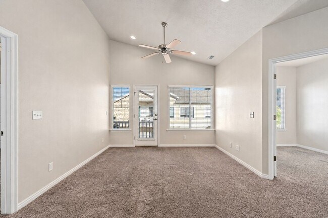 Building Photo - 1061 Canyon Meadow Dr