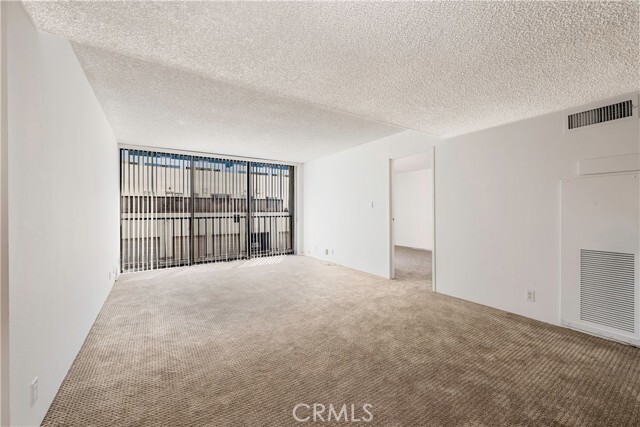 Foto del edificio - 1750 E Ocean Blvd
