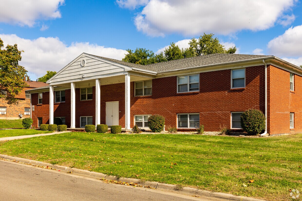 Foto del edificio - College Park Court Apartments
