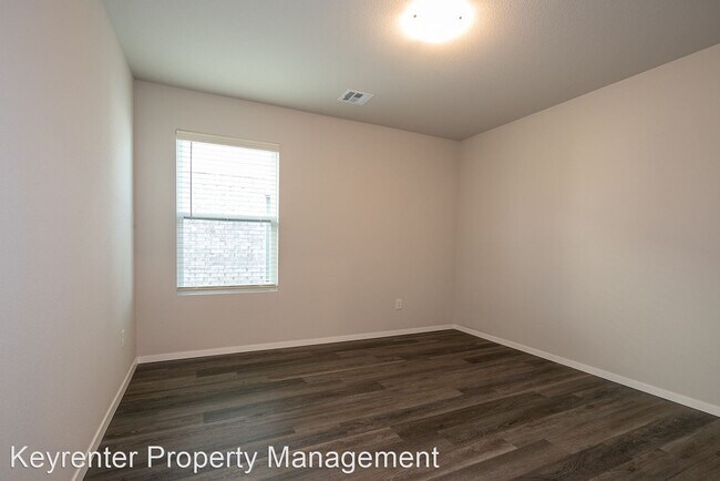 Foto del edificio - 4 br, 2 bath House - 6303 E 123rd St