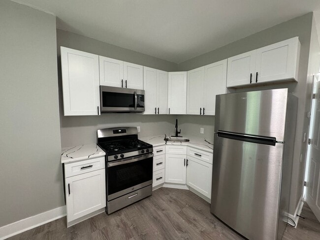 Photo - 1825 River Ave Apartment