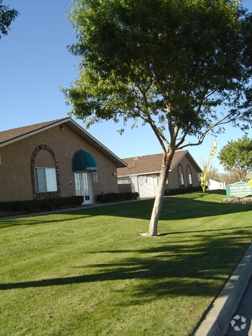 Building Photo - Desert View Apartments