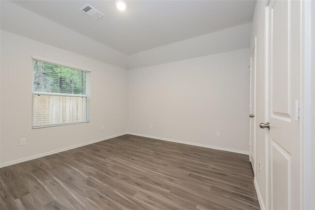 Building Photo - 22308 Merlin St