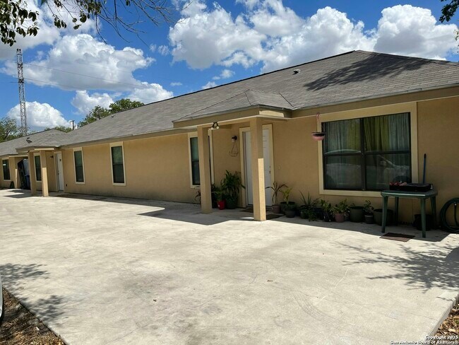 Photo - 823 Bynum Ave Townhome