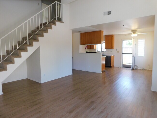 Foto del edificio - 8641 Moody St