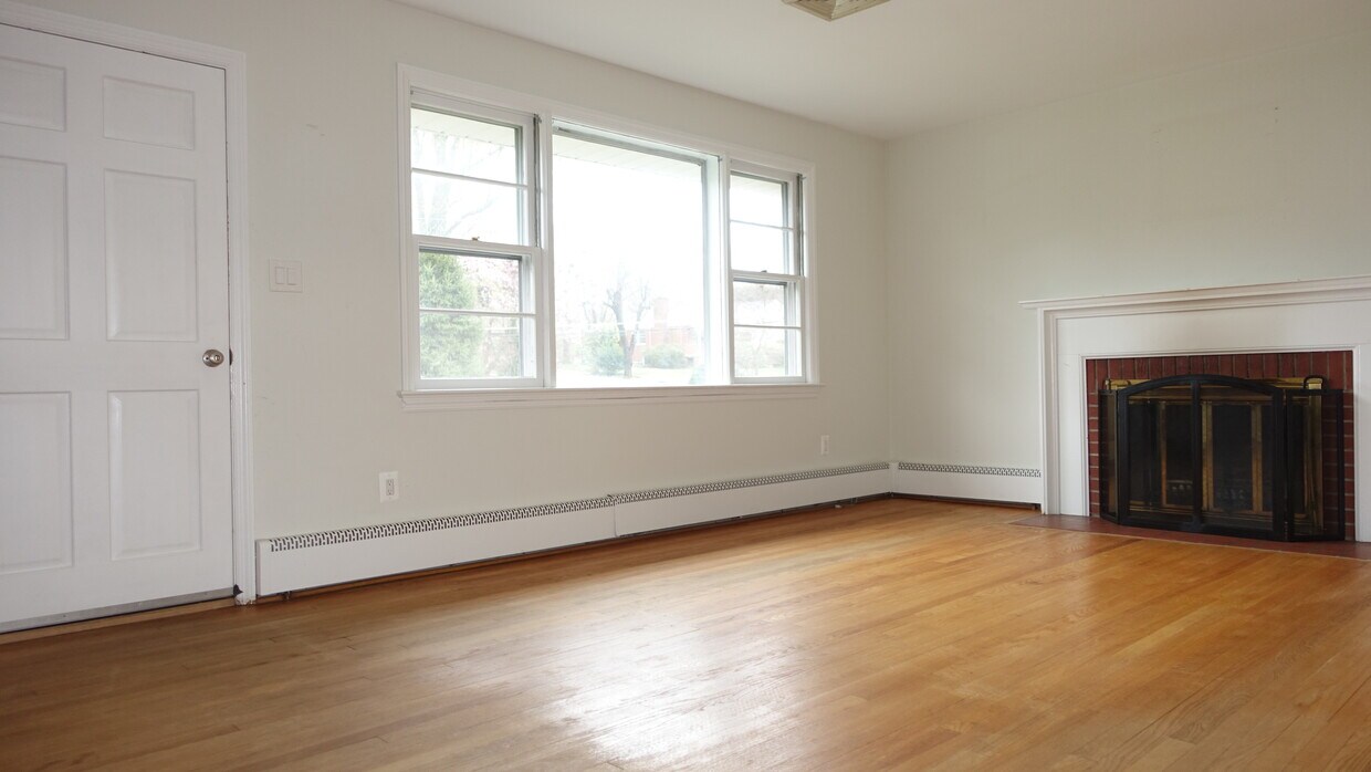 Foto principal - 9604 Bel Glade St
