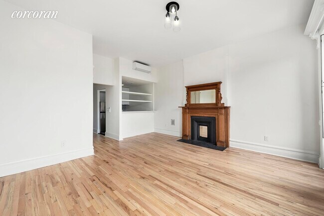 Building Photo - 113 W 131st St