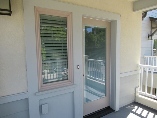 Building Photo - 641 Pismo St