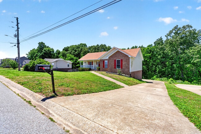 Building Photo - 3364 N Henderson Way