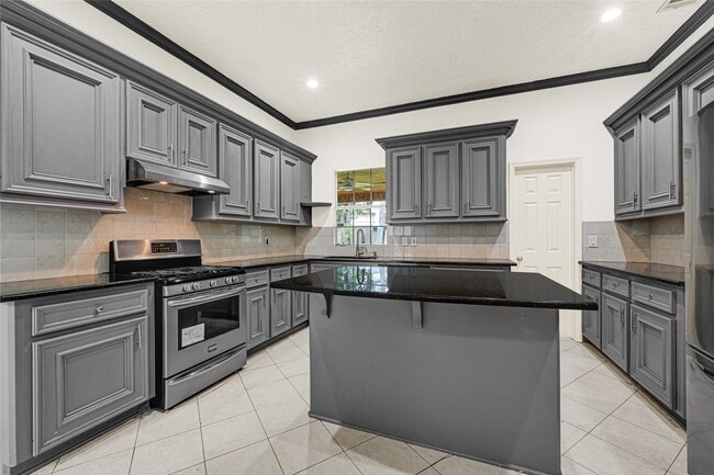 Building Photo - 10535 Emnora Ln