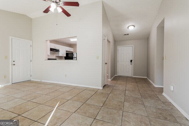 Foto del edificio - 4694 Garden Hills Dr