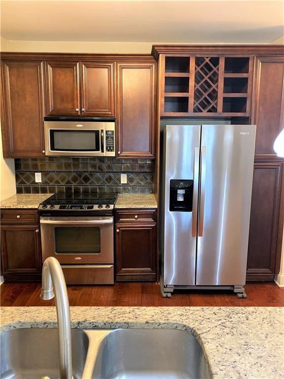 Foto del edificio - 901 Abernathy Rd NE